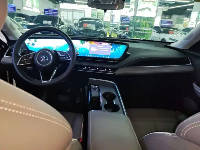 Buick E5 — Фото автомобиля 9