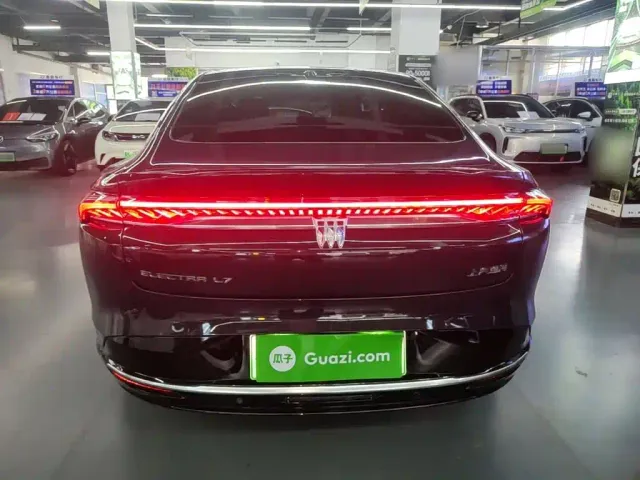 Buick Zenith Sedan 2025 Model Base Version — Фото автомобиля 5