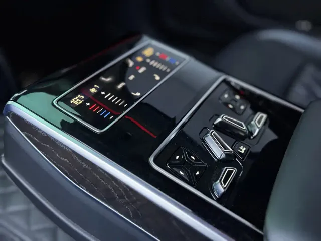 Audi A8 — Фото автомобиля 10