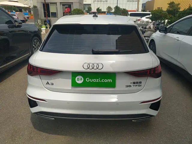 Audi Audi A3 2024 Model Sportback 35 TFSI Fashion Sport — Фото автомобиля 3