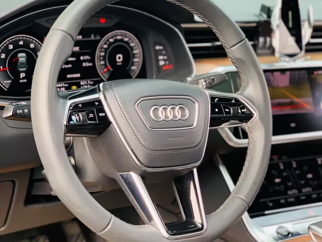 Audi A6L — Фото автомобиля 21