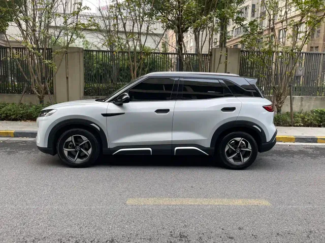 BYD Yuan UP — Фото автомобиля 11