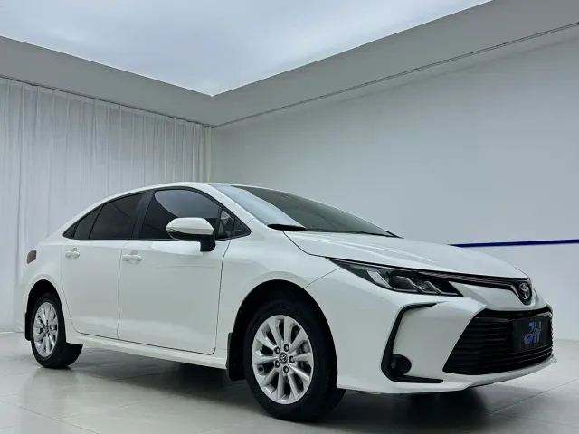 Toyota Corolla — Фото автомобиля 3
