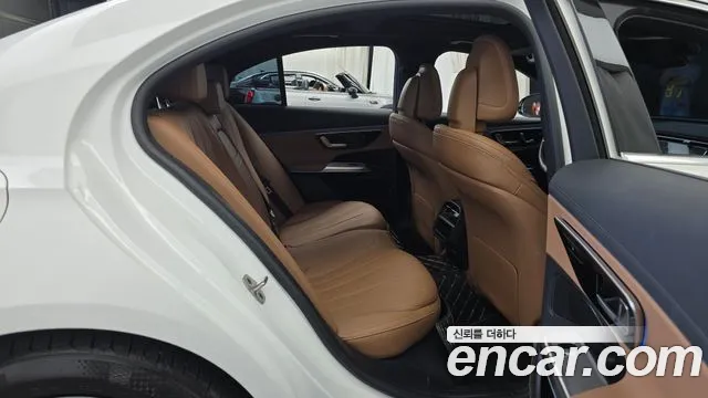 Mercedes-Benz E-Class W214 — Фото автомобиля 11