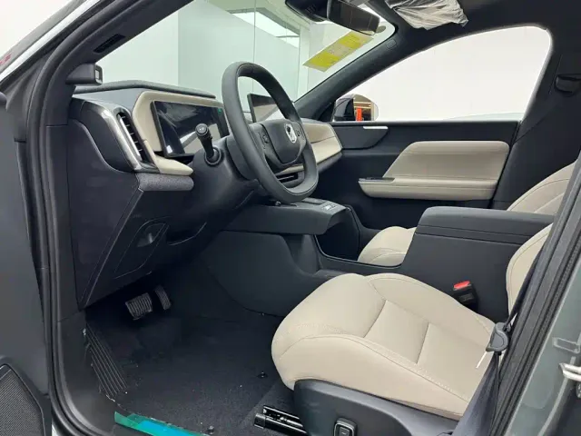 Volvo XC70 Plug-in Hybrid — Фото автомобиля 14