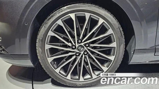 Hyundai Grandeur GN7 — Фото автомобиля 5