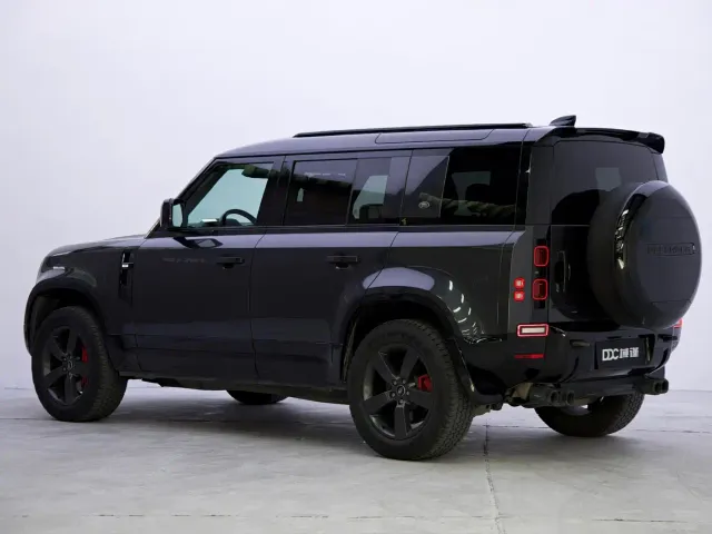 Land Rover Defender — Фото автомобиля 6