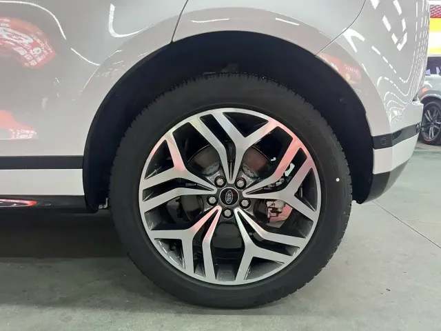 Land Rover Range Rover Evoque — Фото автомобиля 17