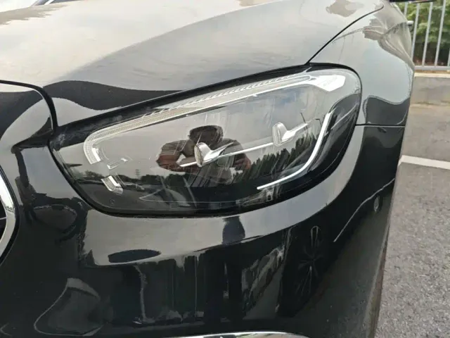 Mercedes-Benz E-Class — Фото автомобиля 23