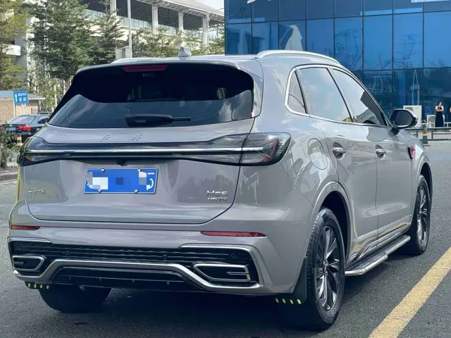 Hongqi HS5 — Фото автомобиля 4