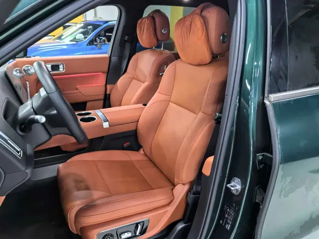 Li Auto L9 — Фото автомобиля 4