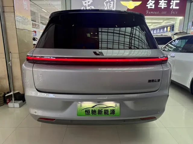 Li Auto L8 — Фото автомобиля 7