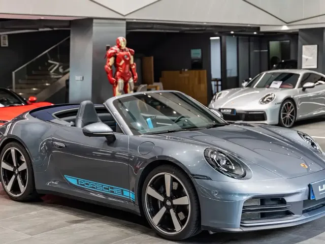 Porsche Porsche 911 2025 Carrera Cabriolet 3.0T — Фото автомобиля 10