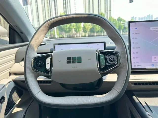 Geely Galaxy Xingyao 8 — Фото автомобиля 7