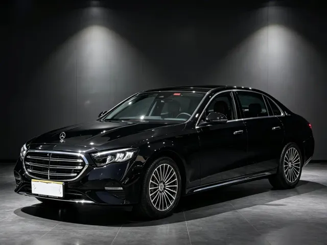 Mercedes-Benz E-Class — Фото автомобиля 2