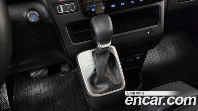 Hyundai Staria — Фото автомобиля 9