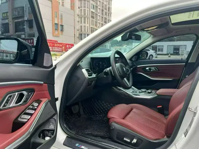 BMW 3 Series — Фото автомобиля 4