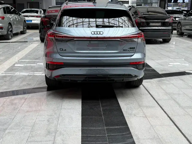 Audi Q4 e-tron — Фото автомобиля 5