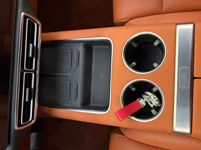 Li Auto L7 — Фото автомобиля 8