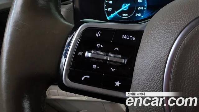 Kia Canival — Фото автомобиля 15