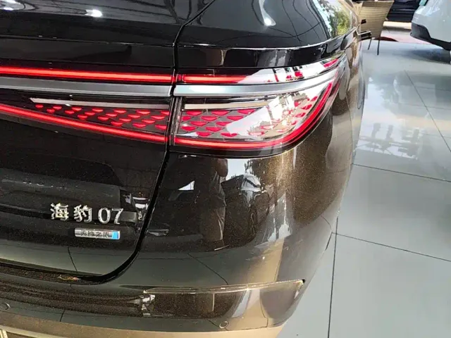 BYD Seal 07 DM-i — Фото автомобиля 7