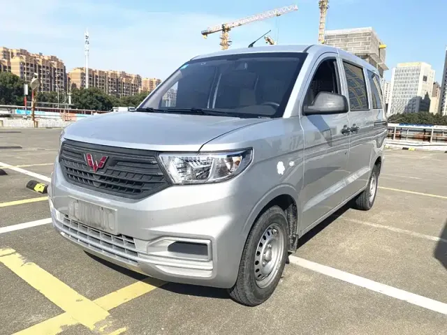 Фотография автомобиля — Wuling Hongguang V