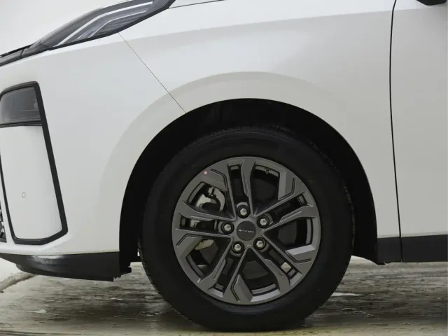 Maxus G70 — Фото автомобиля 9