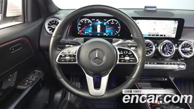 Mercedes-Benz GLB-Class — Фото автомобиля 13