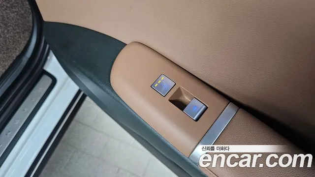 Hyundai Grandeur GN7 — Фото автомобиля 29