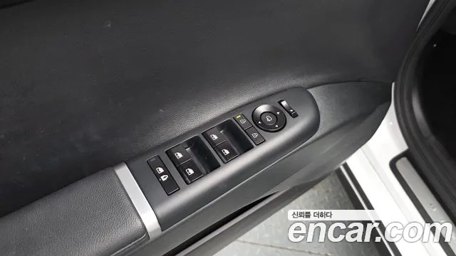 Hyundai Grandeur GN7 — Фото автомобиля 27