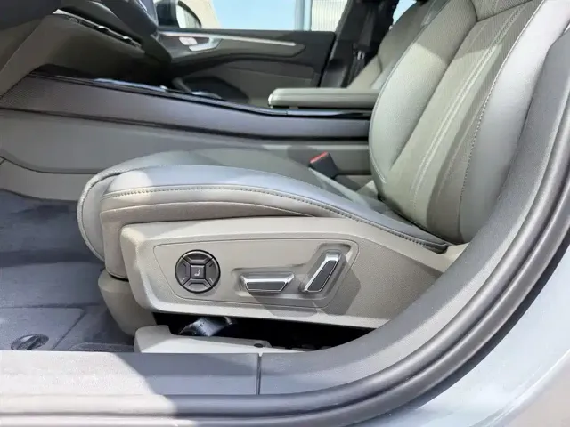 Audi A6L — Фото автомобиля 18