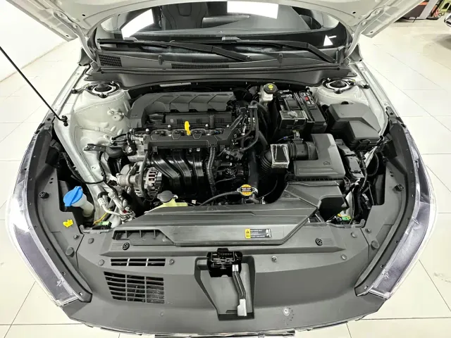 Hyundai Elantra — Фото автомобиля 21