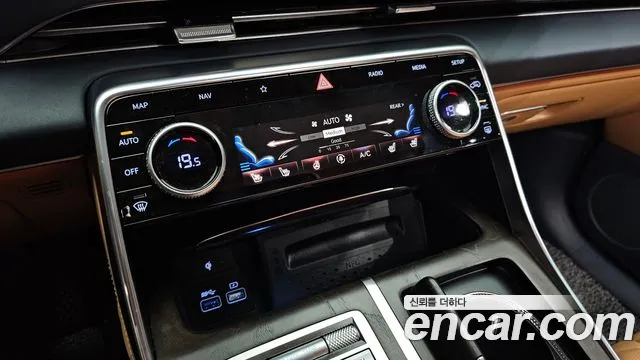 Genesis GV80 — Фото автомобиля 26