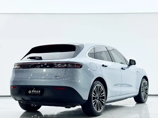 Aito M5 — Фото автомобиля 23