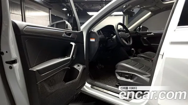 Volkswagen Tiguan — Фото автомобиля 9