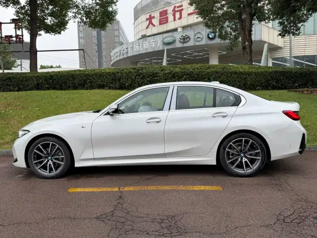 BMW 3 Series — Фото автомобиля 3