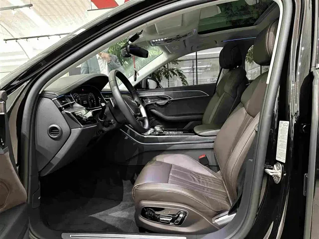 Audi A8 — Фото автомобиля 7