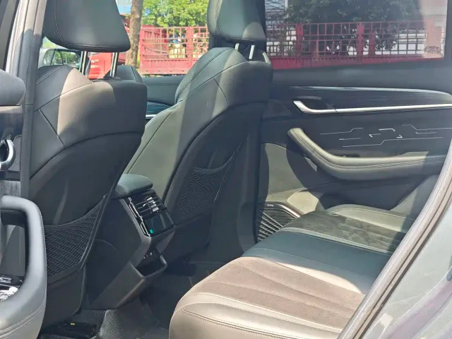 Geely Xingyue L — Фото автомобиля 14