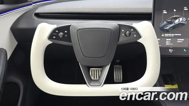 Tesla Model 3 — Фото автомобиля 12
