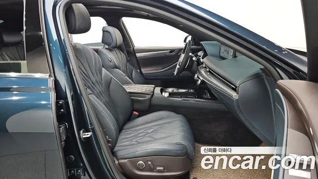 Genesis G80 Бензин 2.5 турбо 2WD — Фото автомобиля 11