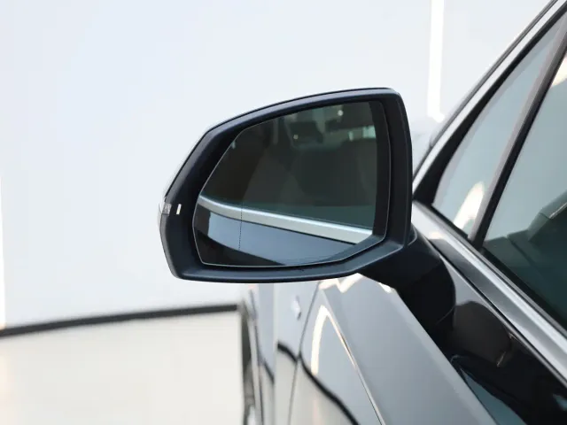 Audi Q7 — Фото автомобиля 9