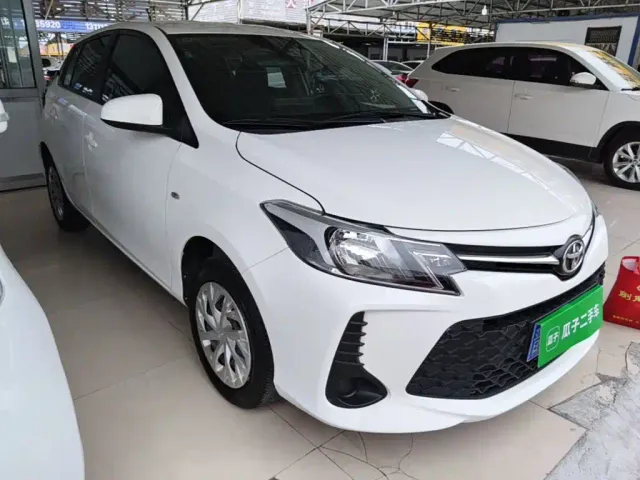 Toyota Vios FS — Фото автомобиля 3