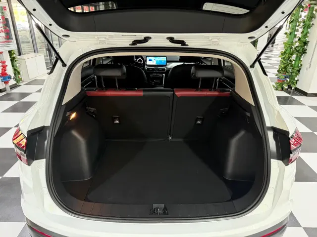 Geely Binyue — Фото автомобиля 13
