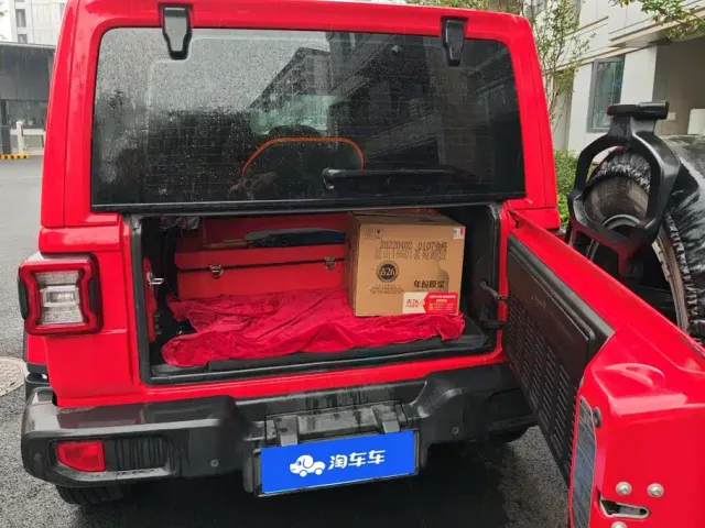 Jeep Wrangler — Фото автомобиля 4