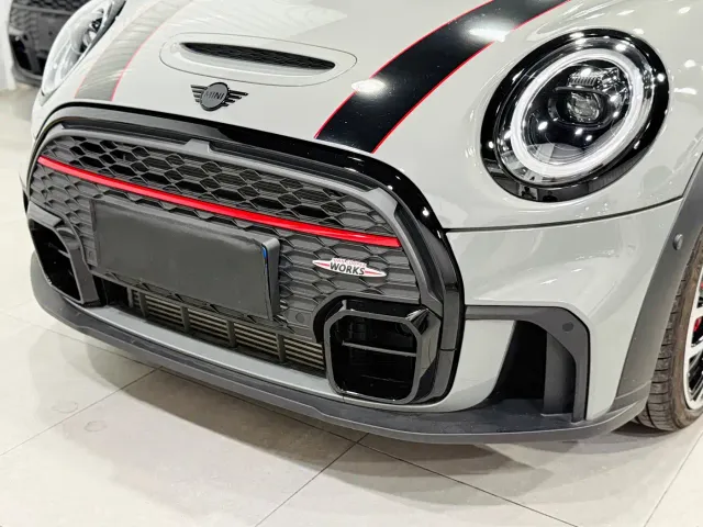 MINI John Cooper Works — Фото автомобиля 6