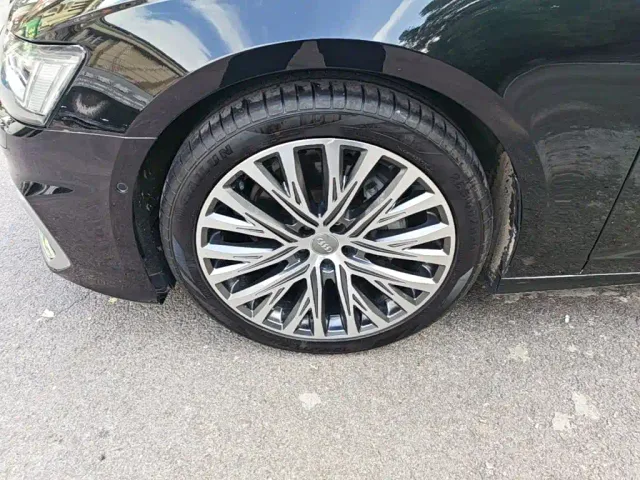 Audi A6L — Фото автомобиля 22