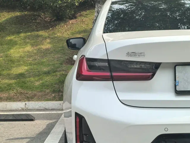 BMW 3 Series — Фото автомобиля 14