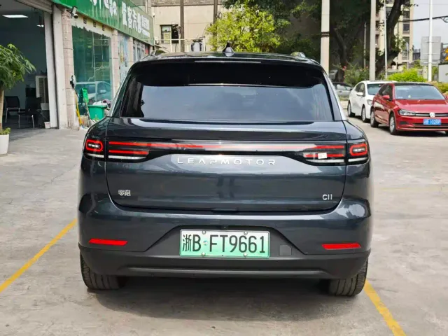 Leapmotor C11 — Фото автомобиля 3