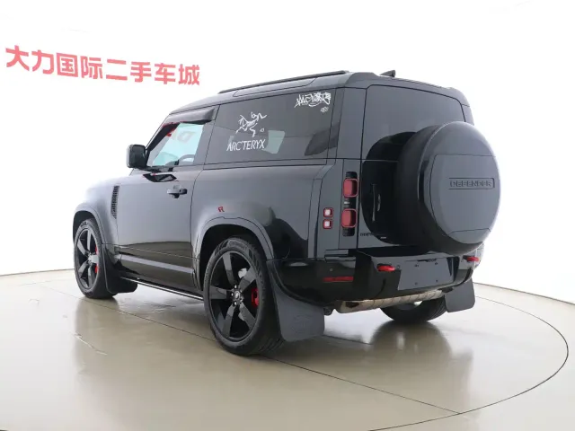 Land Rover Defender — Фото автомобиля 14