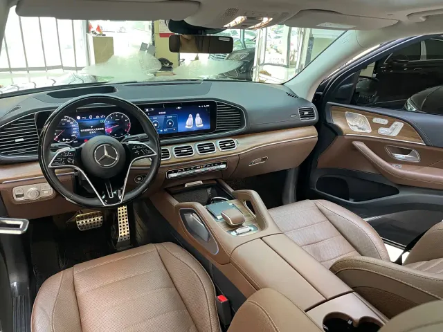 Mercedes-Benz GLS-Class — Фото автомобиля 21